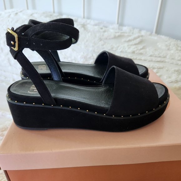 NWT Giani Bernini Black Velvet Strap Wedge Sandals. In original box. Size 8.5M - Picture 5 of 8